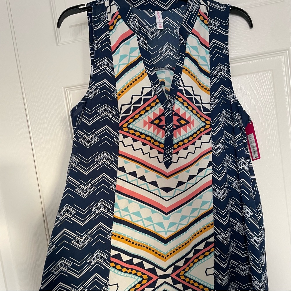 NWT Aztec Print sleeveless knee length dress